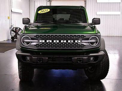 New 2025 Ford Bronco Badlands w/ Sasquatch Package