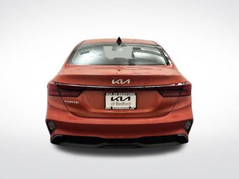 Certified 2022 Kia Forte LXS FWD image 6
