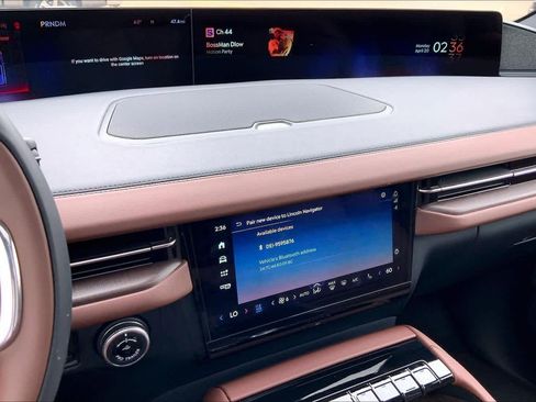 New 2026 Lincoln Navigator L Reserve AWD/4WD image 6