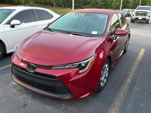 Certified 2025 Toyota Corolla LE w/ Convenience Package FWD image 1