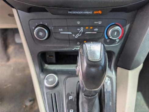 Used 2016 Ford Focus SE image 14