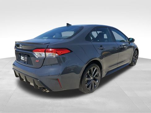 Used 2024 Toyota Corolla SE FWD image 5