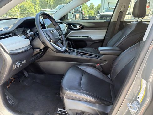 Used 2022 Jeep Compass Limited w/ Sun and Sound Group AWD/4WD image 11