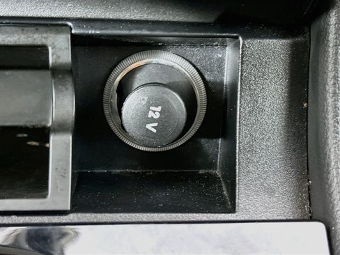 Used 2016 Volkswagen Touareg Sport AWD/4WD image 25