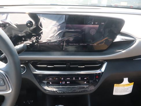 New 2025 Buick Envista Avenir image 14