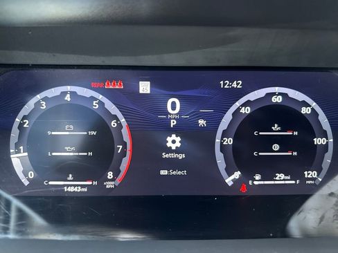 Used 2024 Toyota Tacoma TRD Sport w/ TRD Sport Upgrade Package image 15