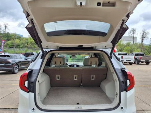Used 2020 GMC Terrain Denali w/ Denali Premium Package AWD/4WD image 11