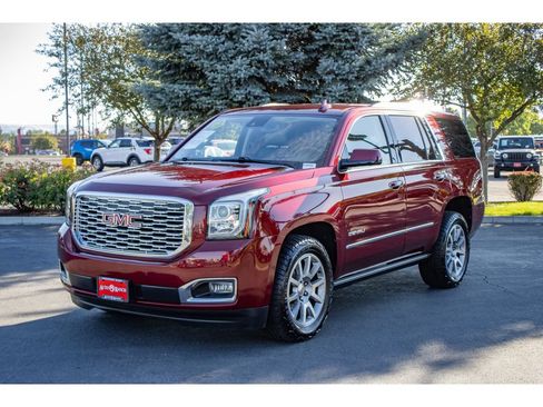Used 2020 GMC Yukon Denali w/ Open Road Package AWD/4WD image 4