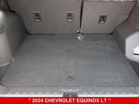 Used 2024 Chevrolet Equinox LT FWD image 32