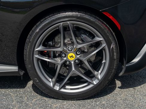 Certified 2022 Ferrari Roma image 10