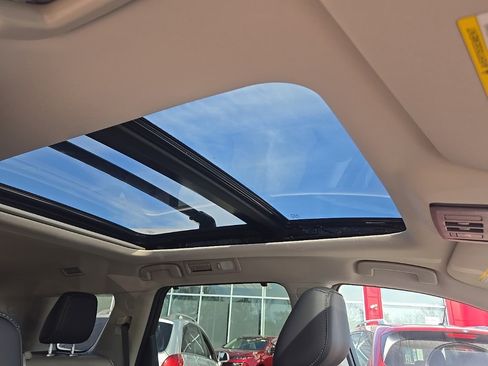 New 2025 Nissan Pathfinder Platinum w/ Lighting Package (N92) image 32