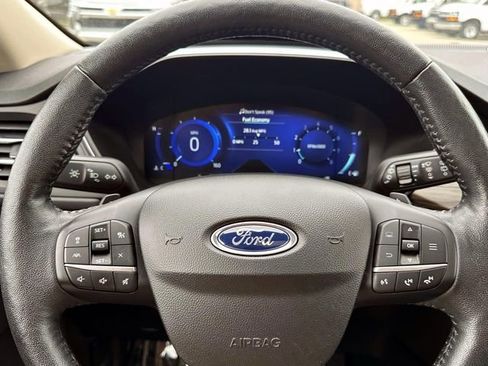 Used 2020 Ford Escape Titanium AWD/4WD image 22