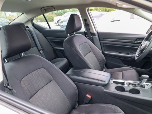 Used 2024 Nissan Altima 2.5 S FWD image 20