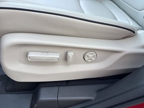 New 2026 Honda Odyssey Touring image 8