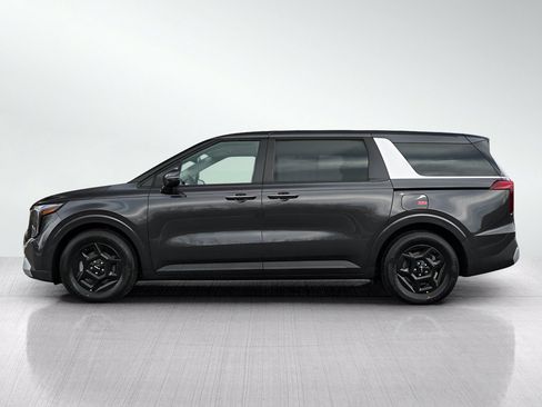 New 2026 Kia Carnival FWD image 4