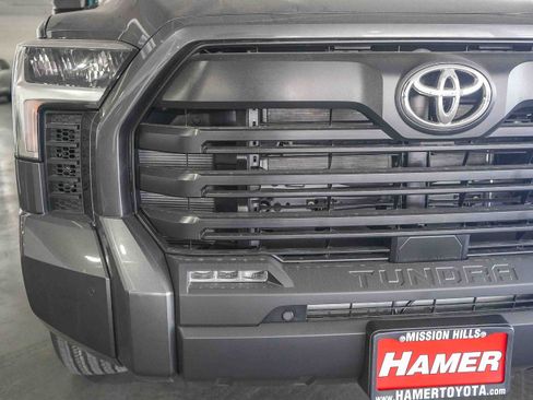 New 2026 Toyota Tundra SR5 w/ SR5 Convenience Package RWD image 12