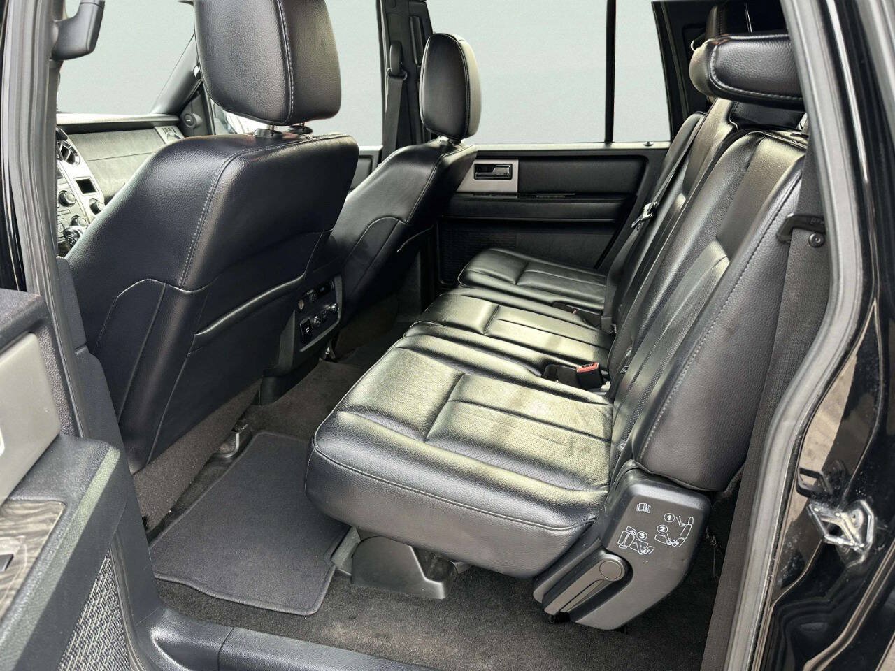Used 2017 Ford Expedition Max Limited AWD/4WD image 11