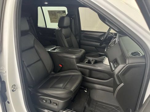 Used 2024 Chevrolet Tahoe Z71 w/ Luxury Package AWD/4WD image 23