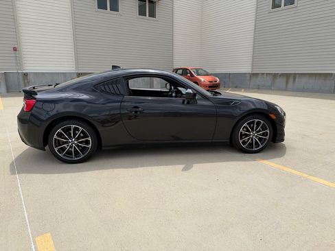Used 2017 Subaru BRZ Limited RWD image 8