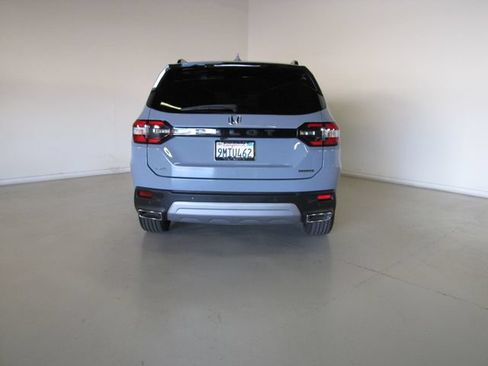 Certified 2025 Honda Pilot Touring image 24