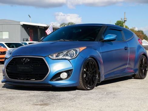 Used 2016 Hyundai Veloster Rally Edition image 3