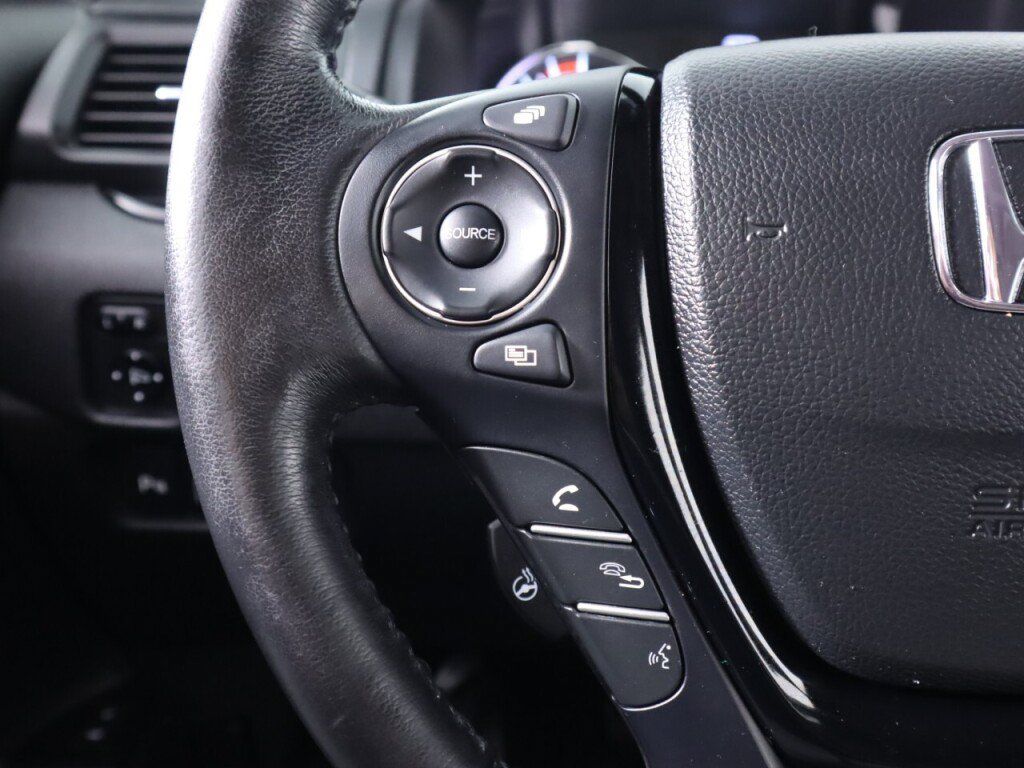 Used 2017 Honda Pilot Elite image 13