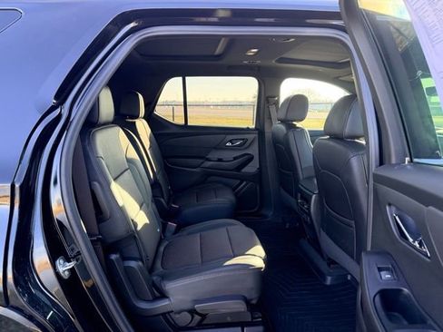 Certified 2024 Chevrolet Traverse High Country image 9