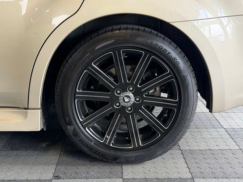 Used 2010 Subaru Legacy 2.5i Limited AWD/4WD image 29
