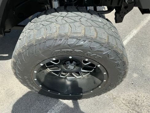 Used 2021 Jeep Gladiator Sport image 23