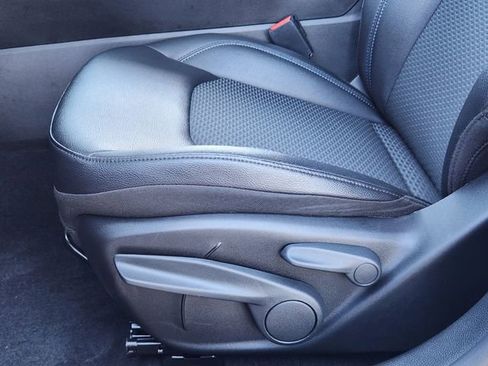 Used 2026 Jeep Compass Latitude image 21