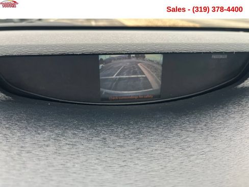 Used 2011 Toyota Venza AWD w/ Comfort Pkg image 19