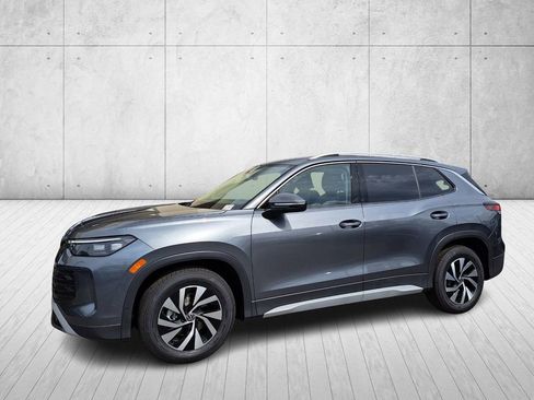 New 2025 Volkswagen Tiguan S image 9