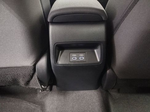 Used 2023 Toyota Corolla LE image 30