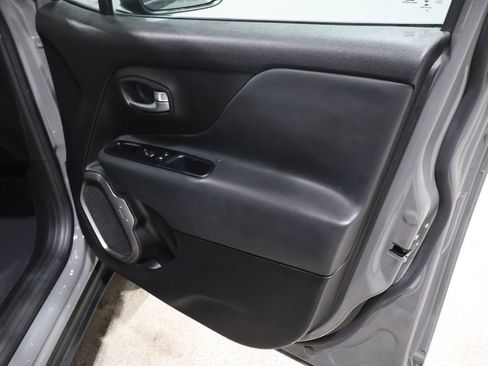Used 2020 Jeep Renegade Limited image 24