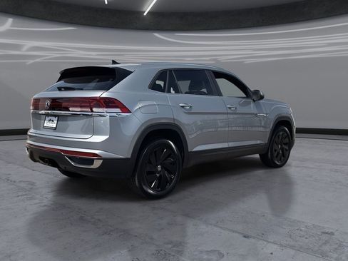 New 2026 Volkswagen Atlas Cross Sport SE FWD image 2