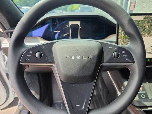 Used 2021 Tesla Model S Plaid AWD/4WD image 13