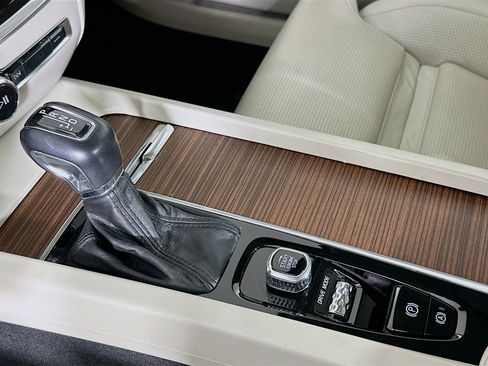 Used 2019 Volvo S60 T6 Inscription image 25