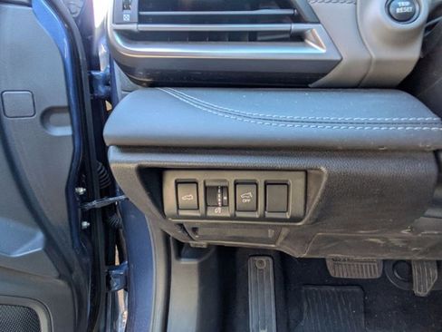 Used 2020 Subaru Outback Limited image 19