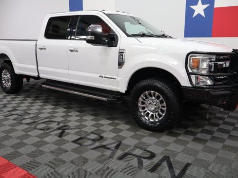 Used 2021 Ford F350 XLT w/ XLT Premium Package AWD/4WD image 12
