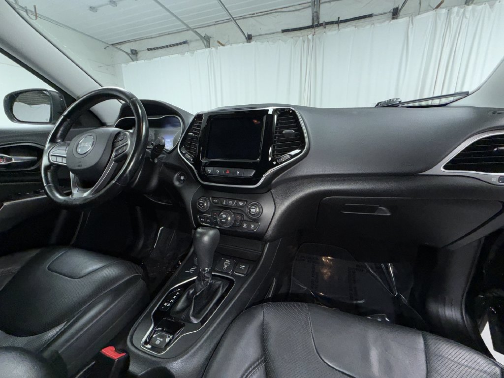 Used 2021 Jeep Cherokee Limited AWD/4WD image 19
