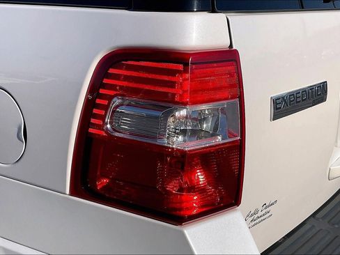 Used 2012 Ford Expedition Limited image 29