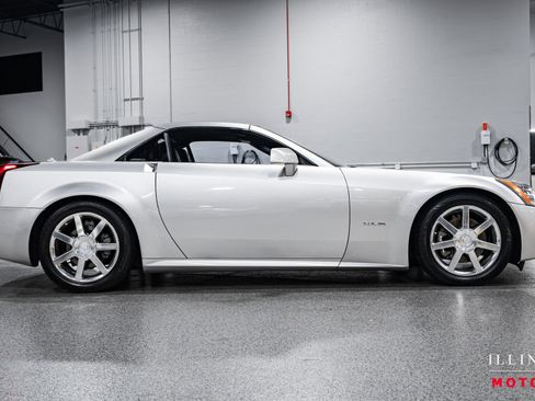 Used 2004 Cadillac XLR image 41