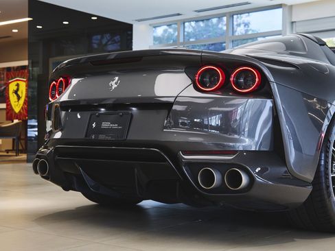 Used 2021 Ferrari 812 GTS image 47