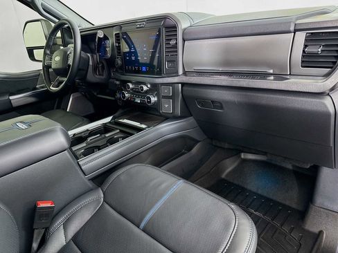 Used 2025 Ford F350 Platinum w/ FX4 Off-Road Package image 27