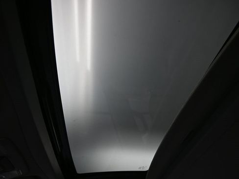 Used 2015 Toyota Sienna XLE image 38