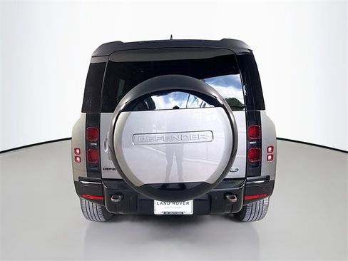 Certified 2023 Land Rover Defender 110 X-Dynamic SE image 6