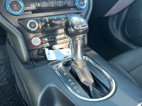 Used 2016 Ford Mustang Coupe RWD image 14