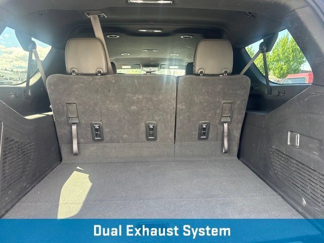 Used 2025 Chevrolet Suburban Z71 AWD/4WD image 18