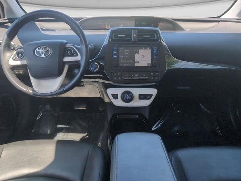 Used 2017 Toyota Prius Three Touring FWD image 14