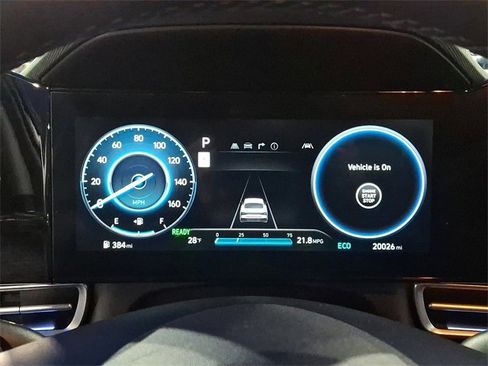 Used 2024 Hyundai Elantra Limited image 25